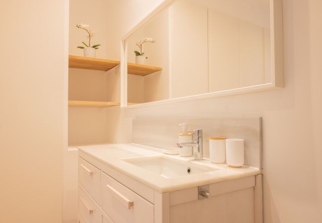 Appartement à Madrid - M (IBI385) Elegancia Urbana en el Corazón de Reti Appartement à Madrid - M (IBI385) Elegancia Urbana en el Corazón de Reti