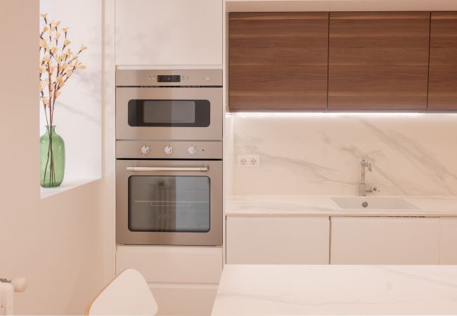 Appartement à Madrid - M (IBI385) Elegancia Urbana en el Corazón de Reti Appartement à Madrid - M (IBI385) Elegancia Urbana en el Corazón de Reti