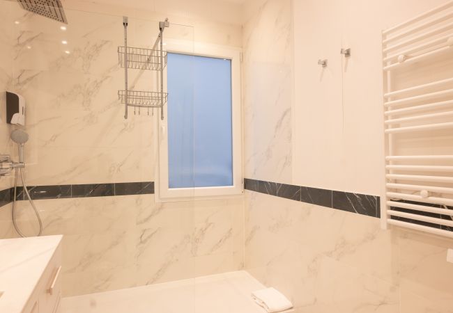 Appartement à Madrid - M (IBI385) Elegancia Urbana en el Corazón de Reti Appartement à Madrid - M (IBI385) Elegancia Urbana en el Corazón de Reti