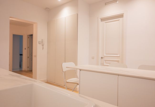 Appartement à Madrid - M (IBI385) Elegancia Urbana en el Corazón de Reti Appartement à Madrid - M (IBI385) Elegancia Urbana en el Corazón de Reti