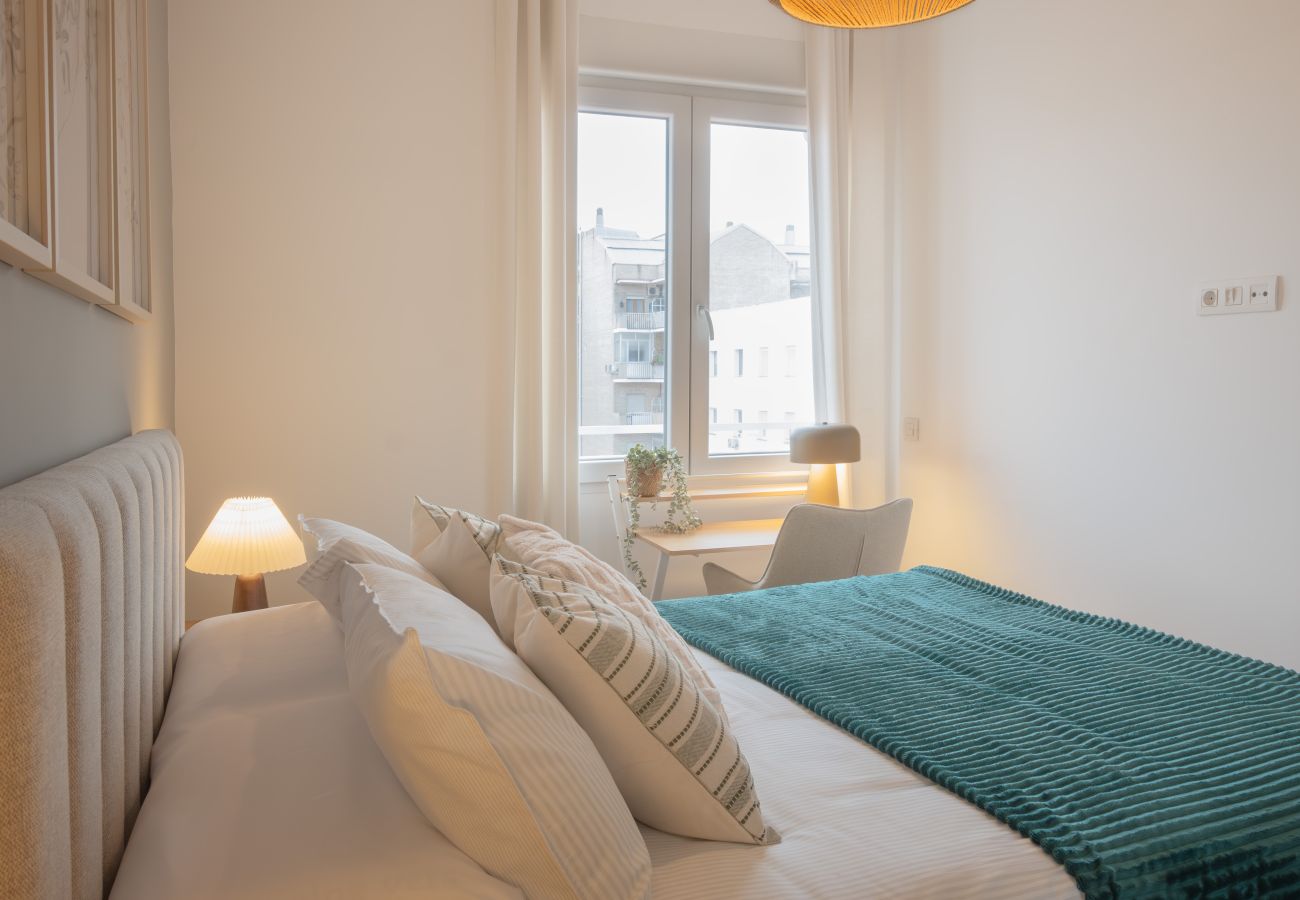 Appartement à Madrid - M (IBI385) Elegancia Urbana en el Corazón de Reti Appartement à Madrid - M (IBI385) Elegancia Urbana en el Corazón de Reti