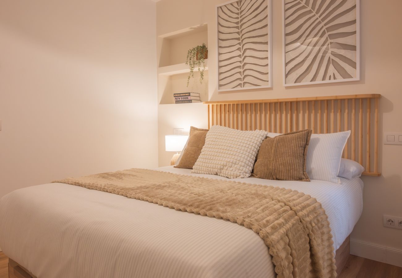 Appartement à Madrid - M (IBI385) Elegancia Urbana en el Corazón de Reti Appartement à Madrid - M (IBI385) Elegancia Urbana en el Corazón de Reti