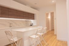 Appartement à Madrid - M (IBI385A) Elegancia Urbana en el Corazón de Reti