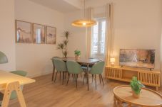 Appartement à Madrid - M (IBI385A) Elegancia Urbana en el Corazón de Reti