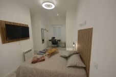 Chambres d'hôtes à Madrid - M (SBE108) Roma: habitación con comodidad y zonas