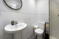 Chambres d'hôtes à Madrid - M (SBE10 10) Berlín: habitación con comodidad y zo