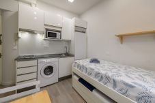 Studio à Madrid - M (CCO932) Estudio en el Corazón del Barrio de Sa