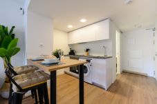 Studio à San Sebastián de los Reyes - M (FVE54) Estudio con terraza privada y piscina -g