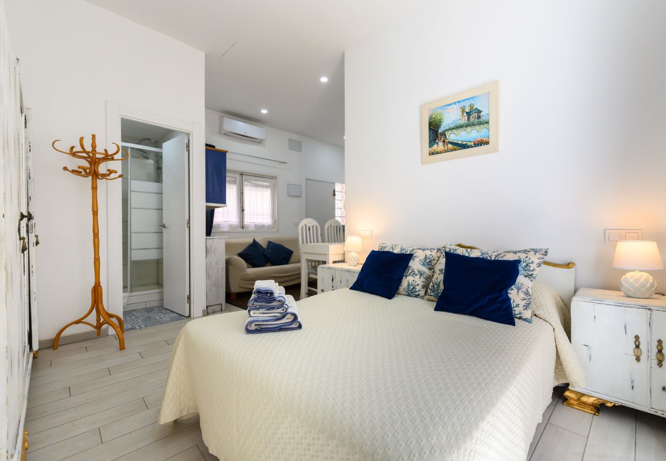 Studio à Madrid - M (SFU73)Estudio Moderno con Terraza Privada en Ma