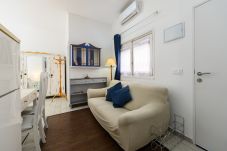 Studio à Madrid - M (SFU73)Estudio Moderno con Terraza Privada en Ma