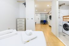 Studio à Madrid - M (EMO470A) Acogedor estudio en Ciudad Lineal