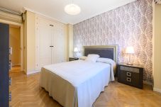 Appartement à Madrid - M (TAM82D) Amplio piso de 2 dormitorios en Madrid