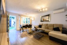 Chalet à Madrid - M (SAB52) Amplio Chalet 3 dormitorios y terraza