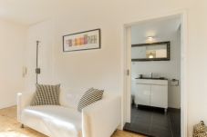 Apartment in Lisbon - Castelo Stylish Flat