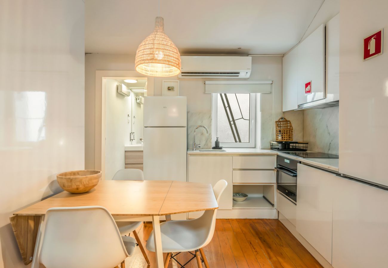 Apartment in Lisbon - Lisbon River Inner Bairro Alto Apartment in Lisbon - Lisbon River Inner Bairro Alto