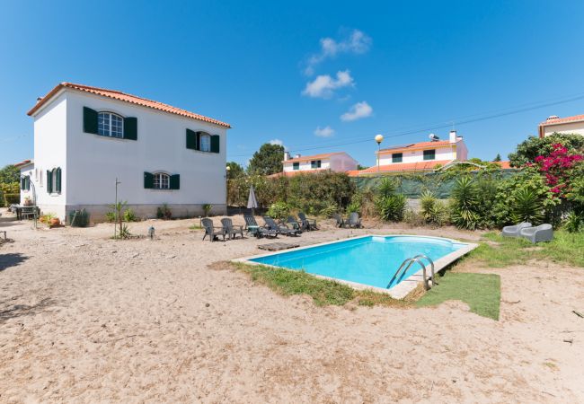 Villa in Lagoa de Albufeira - Lagoa Beach & Pool Villa Villa in Lagoa de Albufeira - Lagoa Beach & Pool Villa