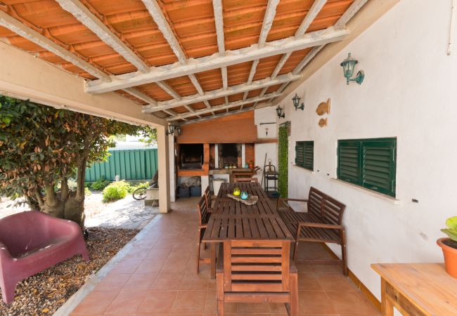 Villa in Lagoa de Albufeira - Lagoa Beach & Pool Villa Villa in Lagoa de Albufeira - Lagoa Beach & Pool Villa