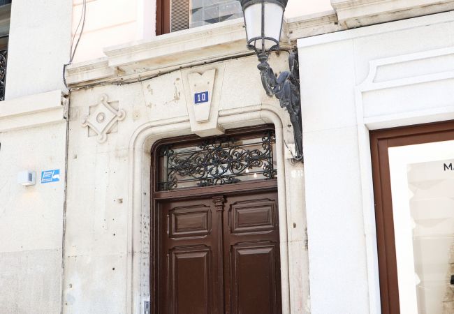 Apartamento em Madrid - M (PRE102C) Apto. de diseño Puerta del Sol 6 Apartamento em Madrid - M (PRE102C) Apto. de diseño Puerta del Sol 6