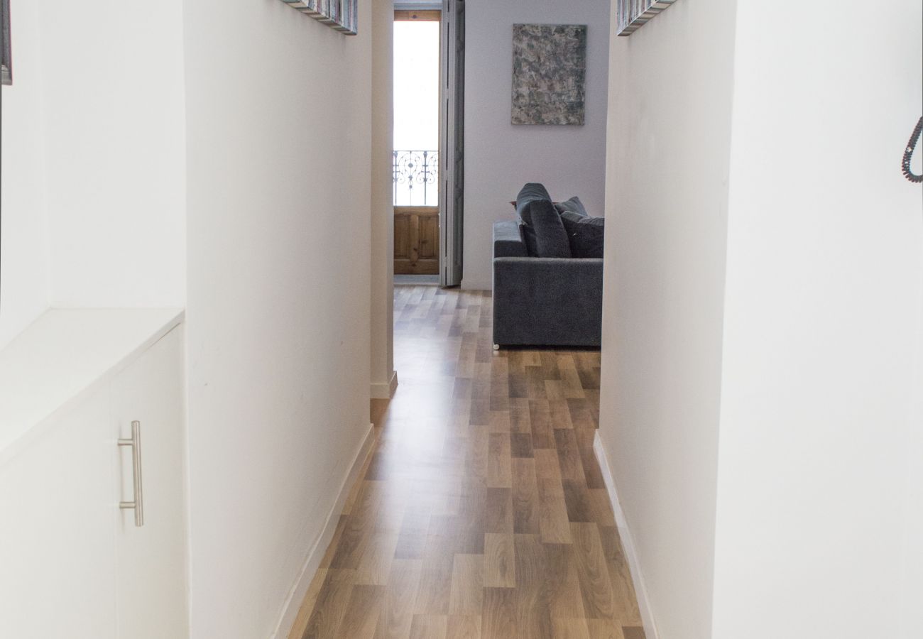 Apartamento em Madrid - M (PRE102C) Apto. de diseño Puerta del Sol 6 Apartamento em Madrid - M (PRE102C) Apto. de diseño Puerta del Sol 6