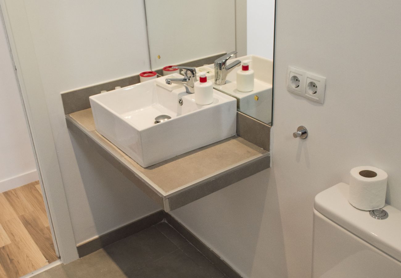 Apartamento em Madrid - M (PRE102C) Apto. de diseño Puerta del Sol 6 Apartamento em Madrid - M (PRE102C) Apto. de diseño Puerta del Sol 6