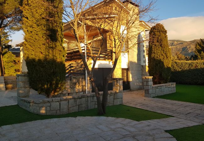 Chalet em Manzanares el Real - M (PON351) CHALET SIERRA GUADARRAMA - LA PONDEROSA Chalet em Manzanares el Real - M (PON351) CHALET SIERRA GUADARRAMA - LA PONDEROSA