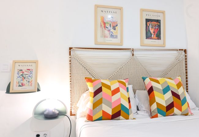 Apartamento em Madrid - M (MEN300) Moderno y elegante ap. Barrio Ibiza Apartamento em Madrid - M (MEN300) Moderno y elegante ap. Barrio Ibiza