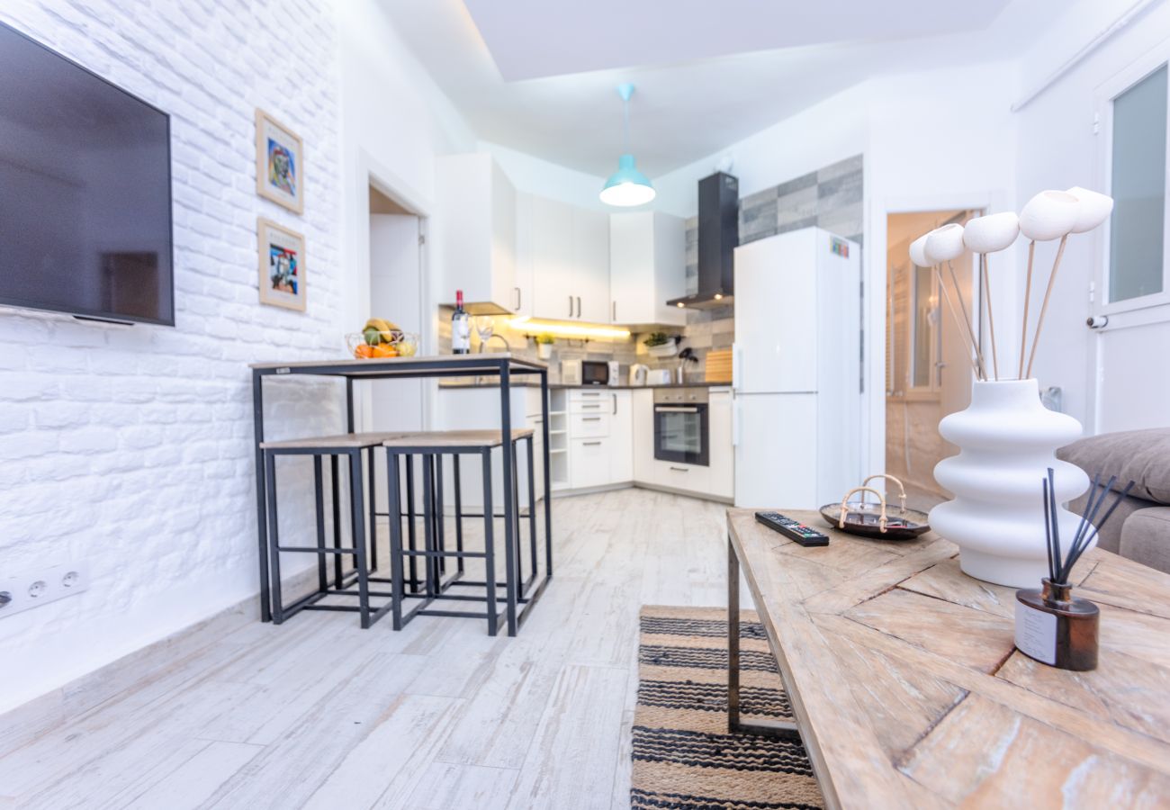 Apartamento em Madrid - M (MEN300) Moderno y elegante ap. Barrio Ibiza Apartamento em Madrid - M (MEN300) Moderno y elegante ap. Barrio Ibiza