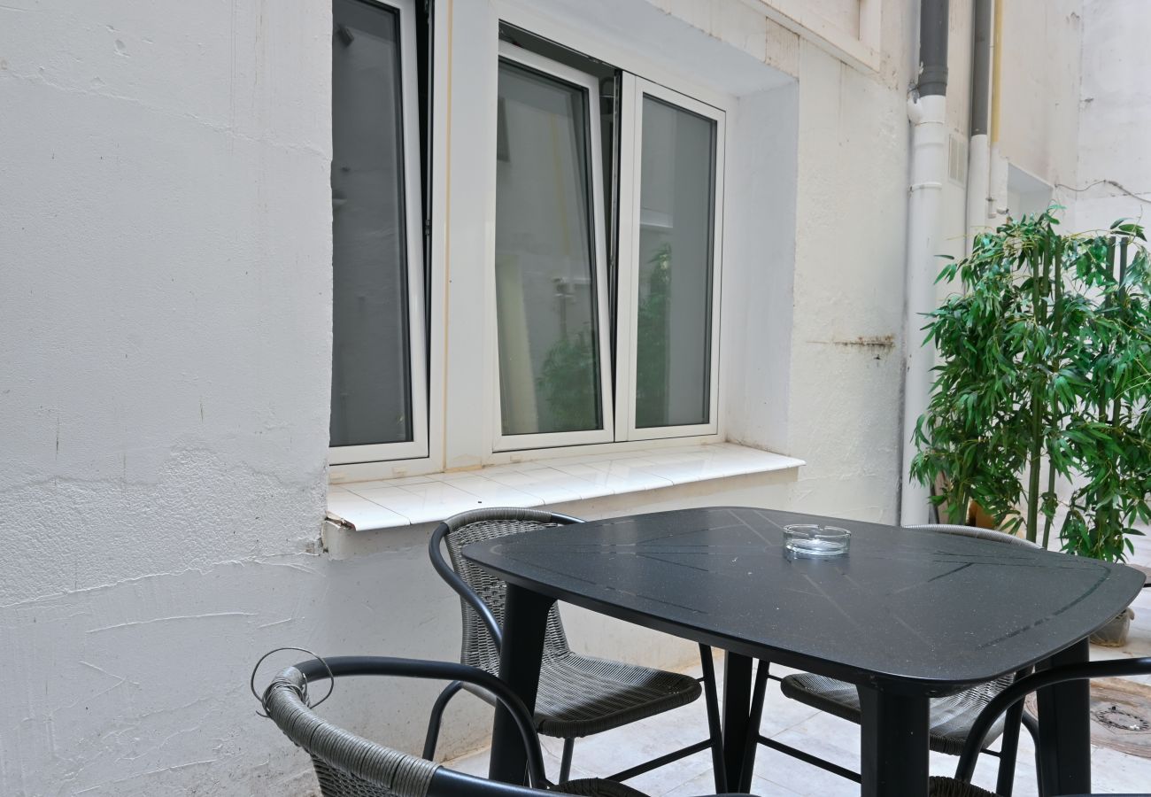 Apartamento em Madrid - M (MEN300) Moderno y elegante ap. Barrio Ibiza Apartamento em Madrid - M (MEN300) Moderno y elegante ap. Barrio Ibiza