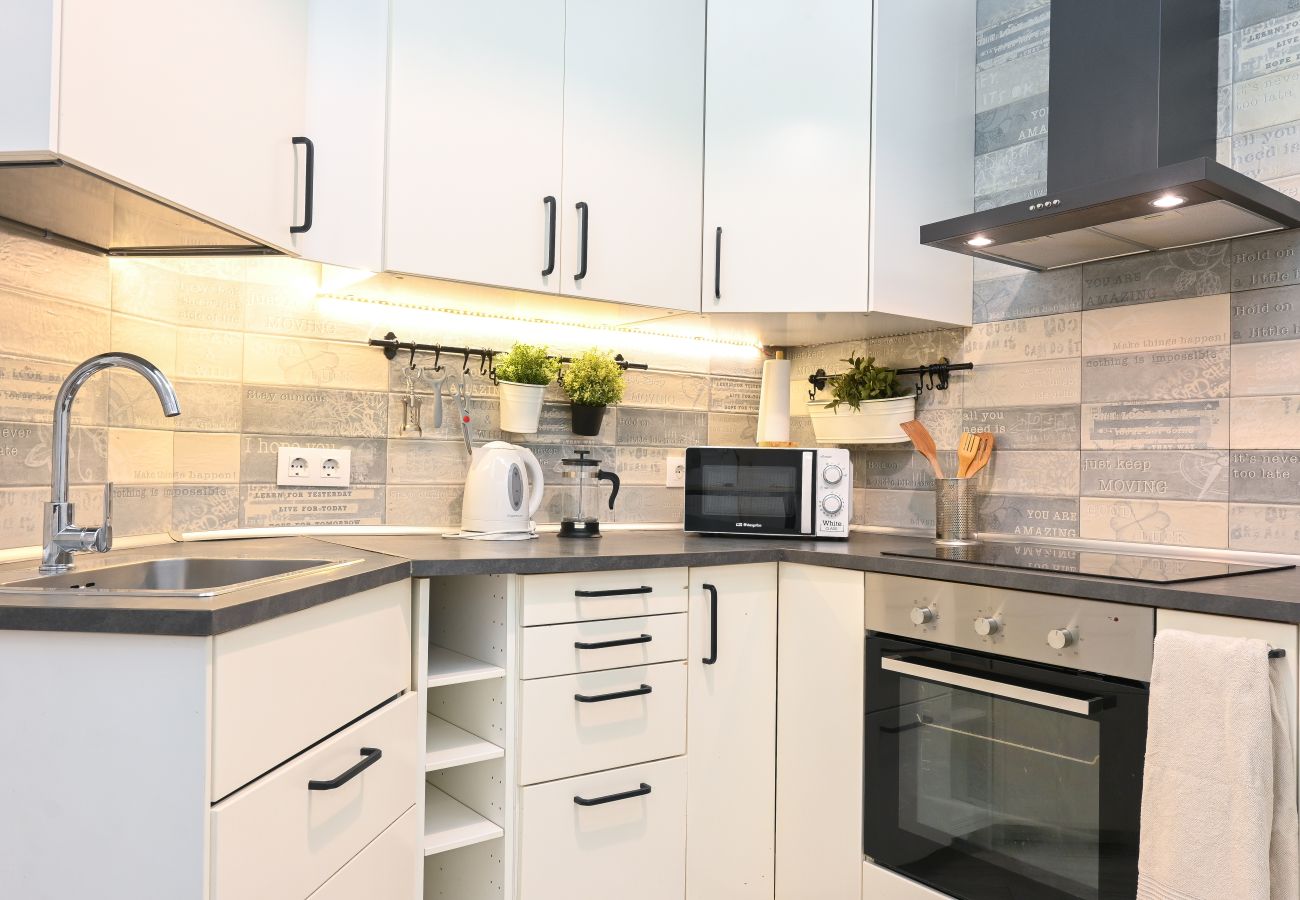 Apartamento em Madrid - M (MEN300) Moderno y elegante ap. Barrio Ibiza Apartamento em Madrid - M (MEN300) Moderno y elegante ap. Barrio Ibiza