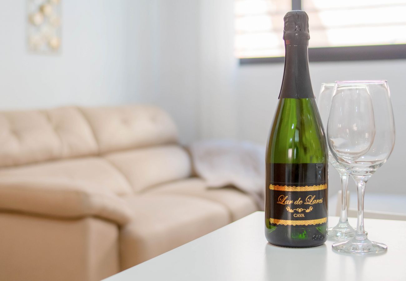 Apartamento em Madrid - M (MJU14B0) Bonito Apartamento cerca Santiago Bern Apartamento em Madrid - M (MJU14B0) Bonito Apartamento cerca Santiago Bern