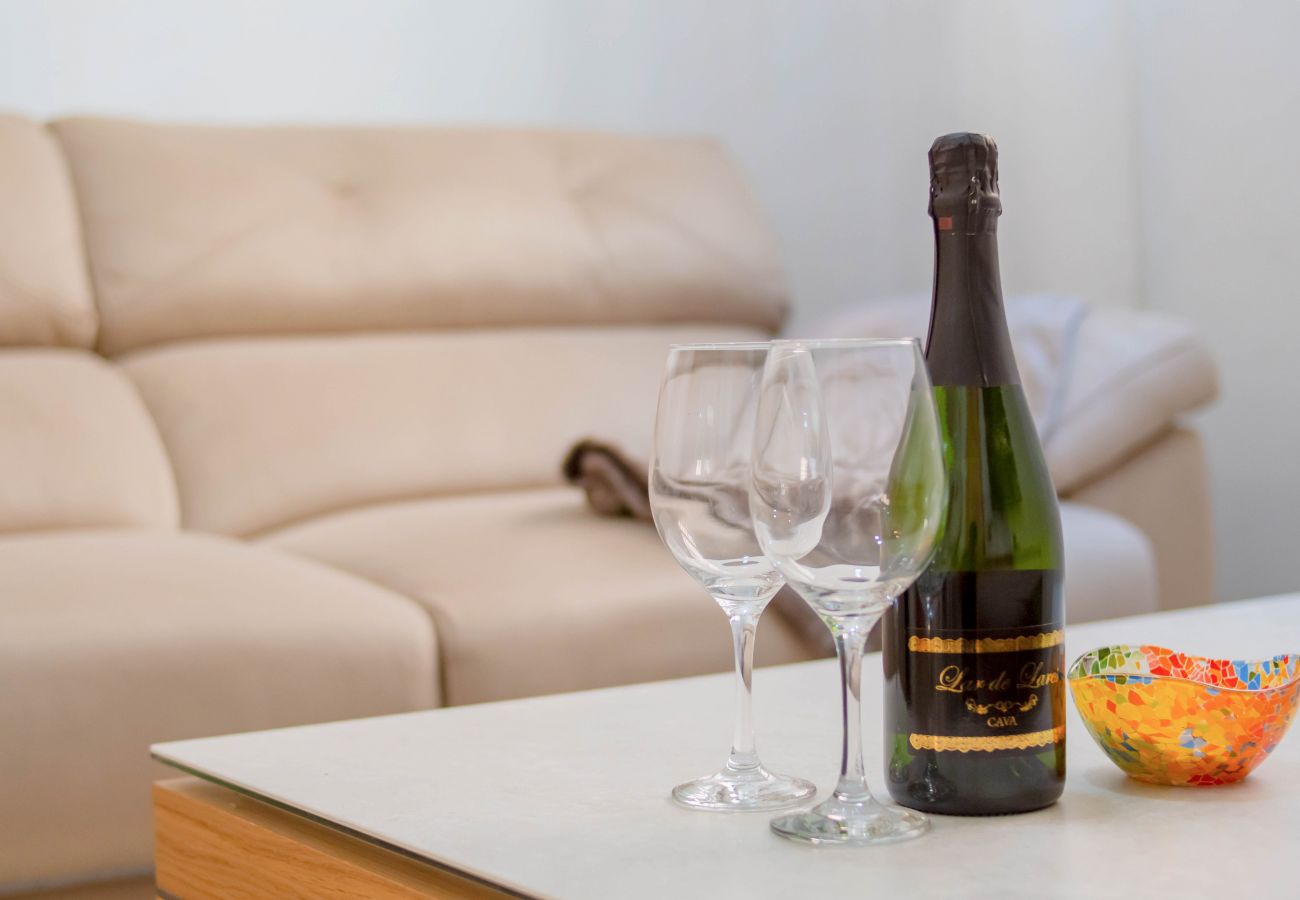 Apartamento em Madrid - M (MJU14B0) Bonito Apartamento cerca Santiago Bern Apartamento em Madrid - M (MJU14B0) Bonito Apartamento cerca Santiago Bern