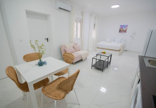 Estúdio em Madrid - M (MLU4B2) TETUAN "EL RETIRO" Estúdio em Madrid - M (MLU4B2) TETUAN "EL RETIRO"