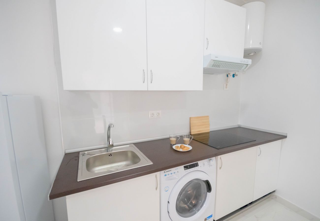 Estúdio em Madrid - M (MLU4B2) TETUAN "EL RETIRO" Estúdio em Madrid - M (MLU4B2) TETUAN "EL RETIRO"