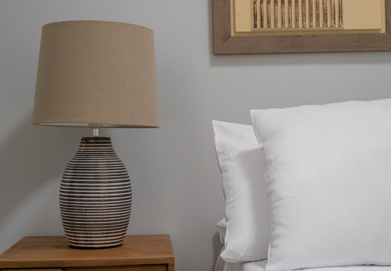 Apartamento em Madrid - M (TOP111) Luminoso y amplio apartamento en Cuatro Apartamento em Madrid - M (TOP111) Luminoso y amplio apartamento en Cuatro