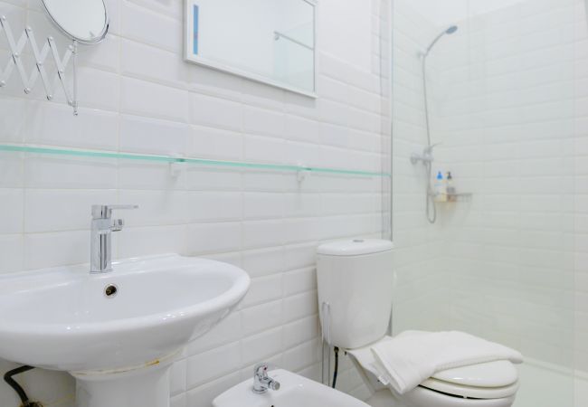 Apartamento em Madrid - M (REL100) Encantadora vivienda de dos dormitorios Apartamento em Madrid - M (REL100) Encantadora vivienda de dos dormitorios