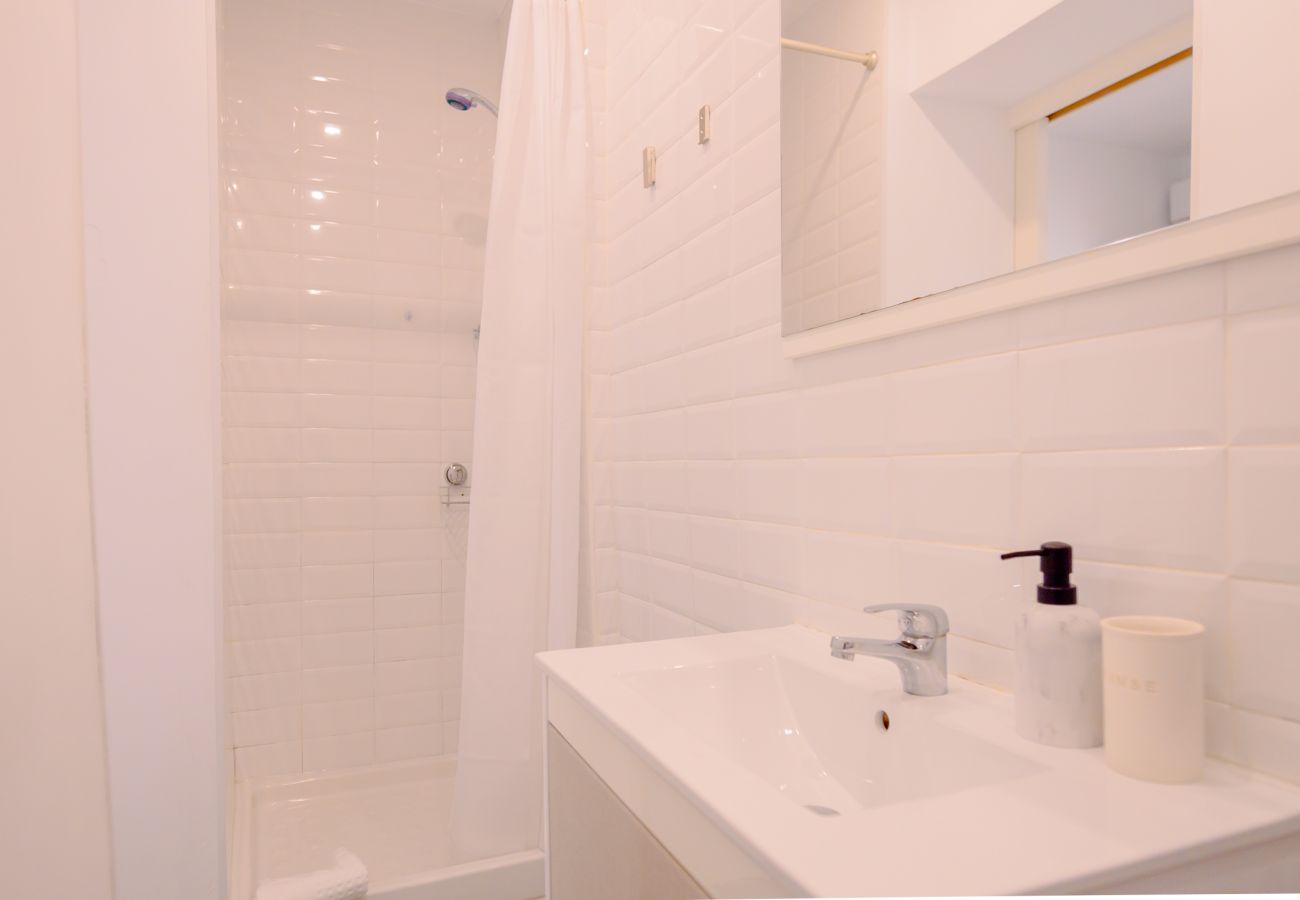 Apartamento em Madrid - M (REL100) Encantadora vivienda de dos dormitorios Apartamento em Madrid - M (REL100) Encantadora vivienda de dos dormitorios