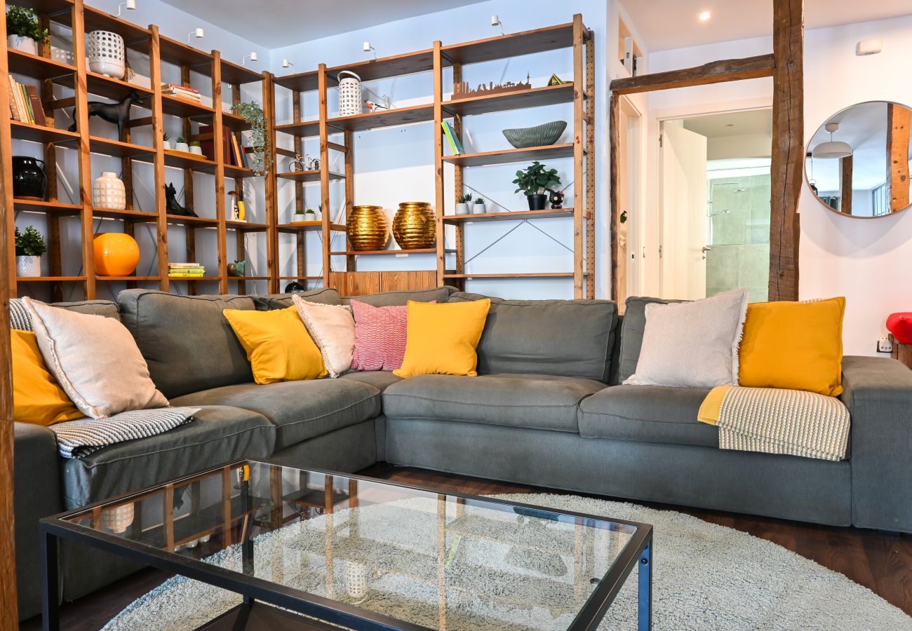 Apartamento em Madrid - M (PEZ114) Temporada de alquiler en el corazón de 