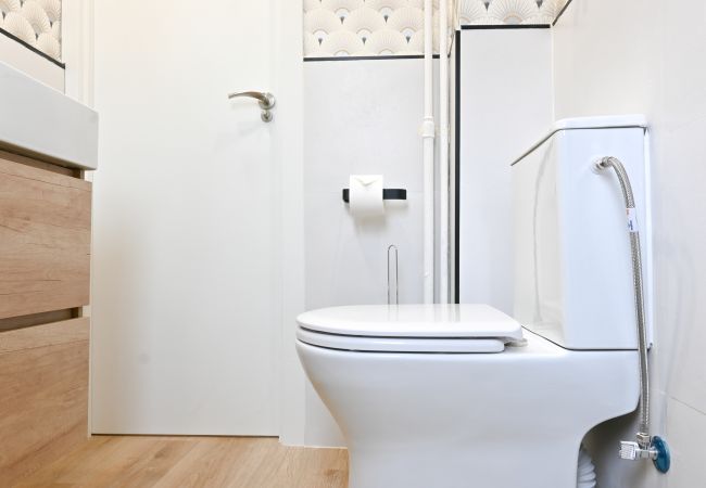 Apartamento em Madrid - M (VIL45) Amplia Casa de 3 Dormitorios: Vive la Na Apartamento em Madrid - M (VIL45) Amplia Casa de 3 Dormitorios: Vive la Na