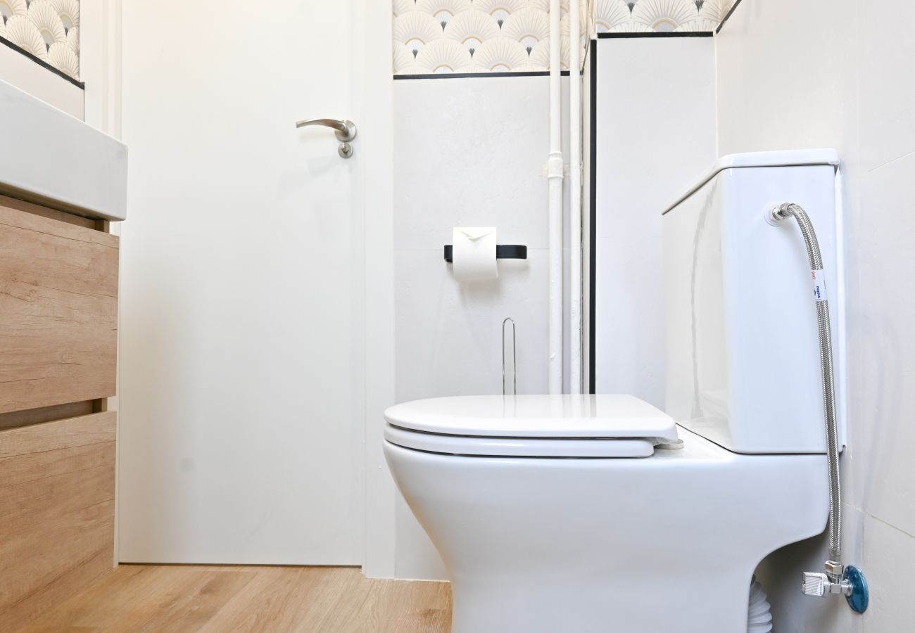 Apartamento em Madrid - M (VIL45) Amplia Casa de 3 Dormitorios: Vive la Na Apartamento em Madrid - M (VIL45) Amplia Casa de 3 Dormitorios: Vive la Na