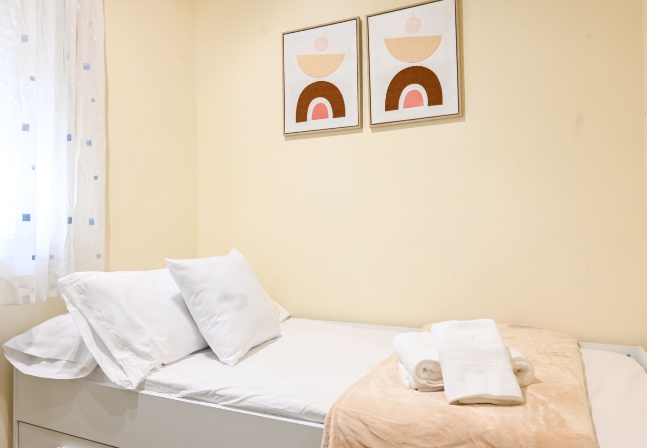 Apartamento em Madrid - M (EMB1545) Coqueto Apartamento de dos dormitorios Apartamento em Madrid - M (EMB1545) Coqueto Apartamento de dos dormitorios