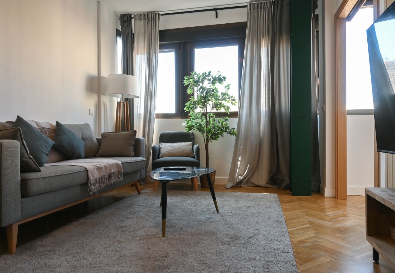 Apartamento em Madrid - M (SIL2) Bonito apartamento de dos dormitorios a p