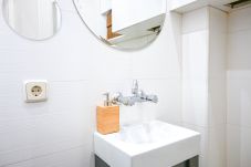 Apartamento em Madrid - M (FSI51)Elegante Apartamento con Balcones en el C