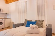 Apartamento em Madrid - M (ARG24BC) Apartamento Moderno y Luminoso en el