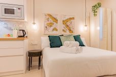 Estúdio em Madrid - M (DEL291º3) Liria: Un Espacio de Elegancia y Conf