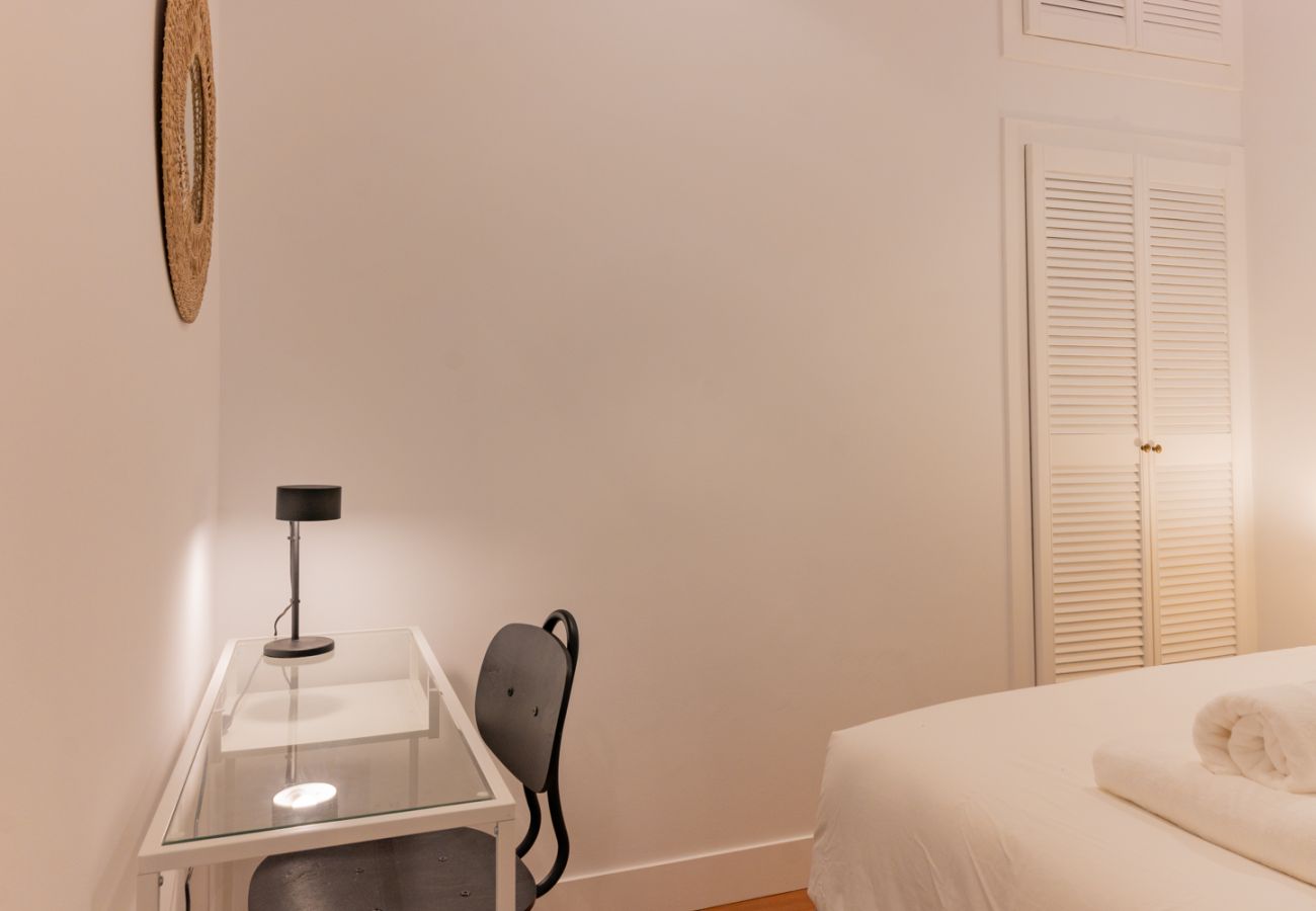 Apartamento em Madrid - M (SEN352)Elegante y luminoso piso en el corazón d Apartamento em Madrid - M (SEN352)Elegante y luminoso piso en el corazón d