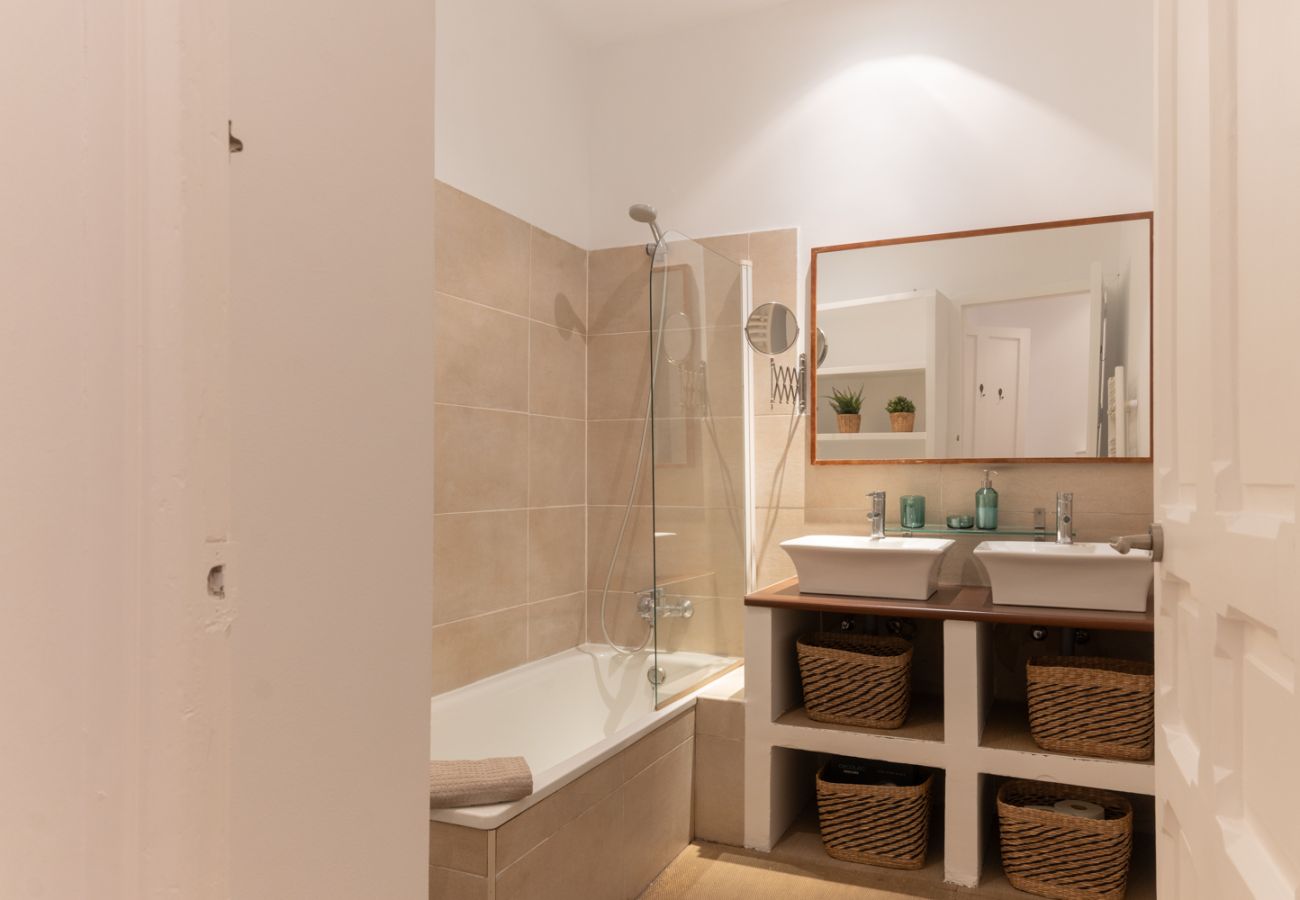 Apartamento em Madrid - M (SEN352)Elegante y luminoso piso en el corazón d Apartamento em Madrid - M (SEN352)Elegante y luminoso piso en el corazón d