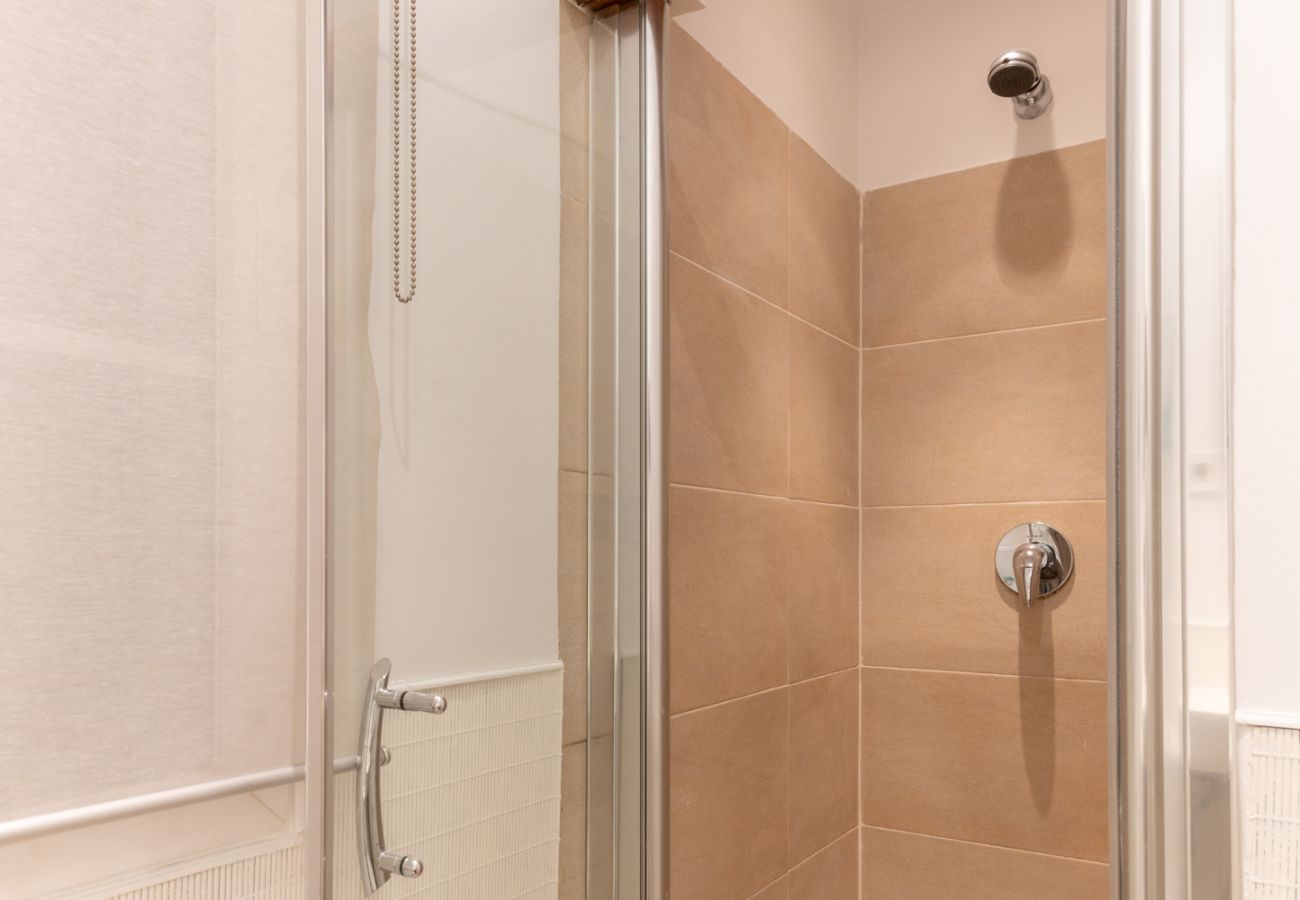 Apartamento em Madrid - M (SEN352)Elegante y luminoso piso en el corazón d Apartamento em Madrid - M (SEN352)Elegante y luminoso piso en el corazón d