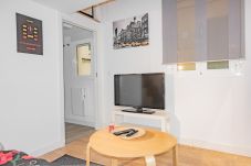 Apartamento em Madrid - M (VAR12) Piso moderno y práctico en Chamberí