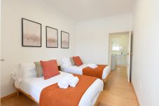 Apartamento em Madrid - M (CAS292) Charmartin 4 Torres : 2 dormitorios ide