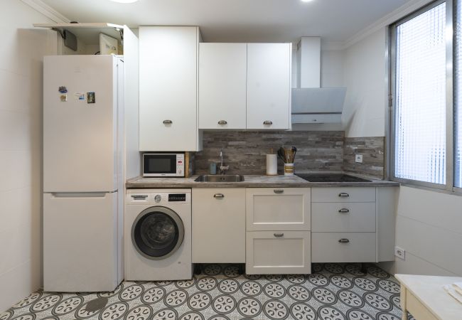 Apartamento em Madrid - M (TOL254)Acogedor piso con balcones en el centro  Apartamento em Madrid - M (TOL254)Acogedor piso con balcones en el centro